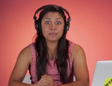 Βίντεο: Για πρώτη φορά έβαλαν γυναίκες να παρακολουθήσουν ερωτική ταινία - Αυτή ήταν η αντίδραση τους